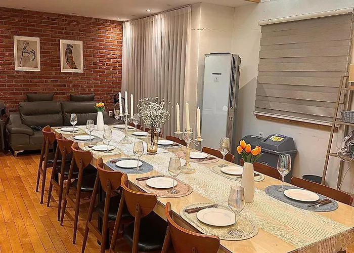 Apartment Spring Of Seogyo 307, 5 Minutes On Foot From Hongik Station *