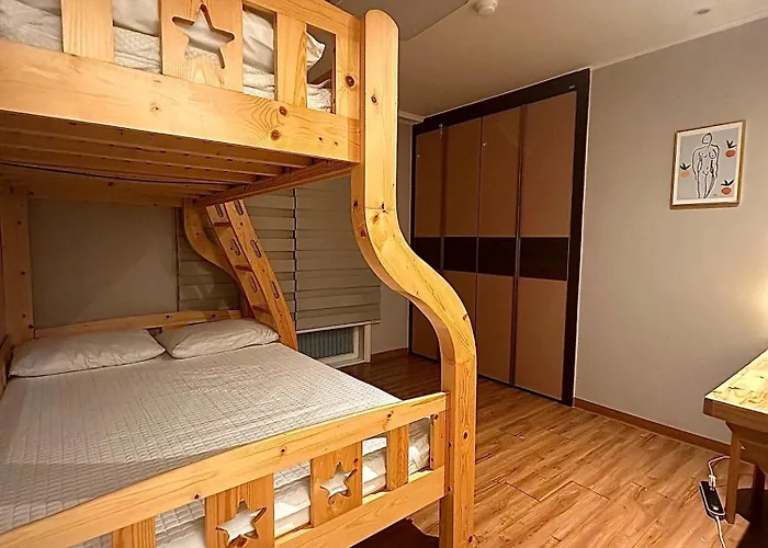 Spring Of Seogyo 307, 5 Minutes On Foot From Hongik Station Apartment