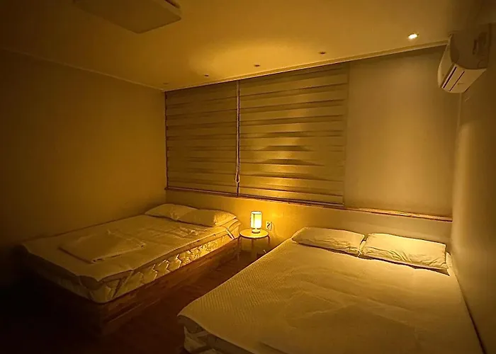 Spring Of Seogyo 307, 5 Minutes On Foot From Hongik Station * Seoul