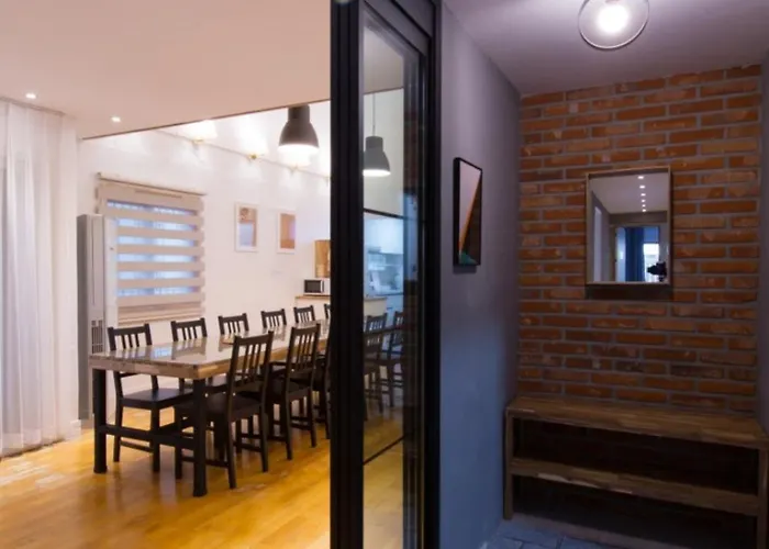 Spring Of Seogyo 307, 5 Minutes On Foot From Hongik Station Apartment *