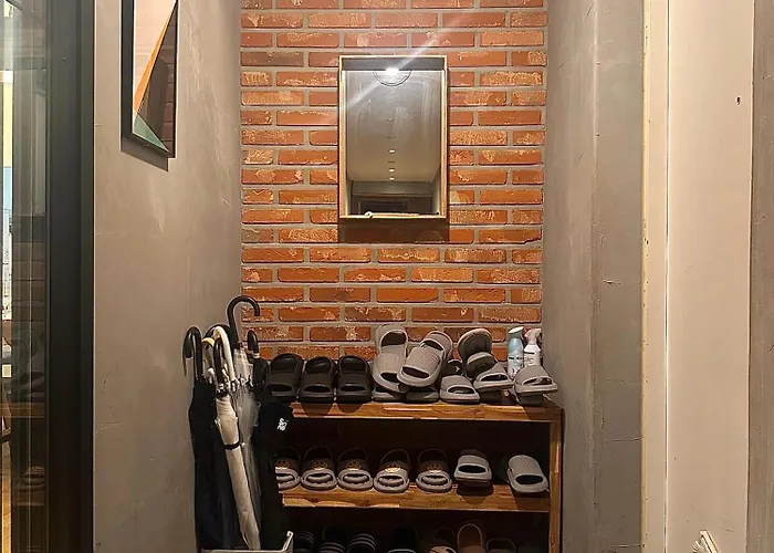 Apartment Spring Of Seogyo 307, 5 Minutes On Foot From Hongik Station